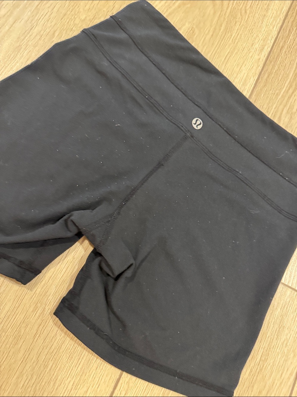 Lululemon Black Biker Shorts Sz 4 4.5” Run Workout Yoga fitness